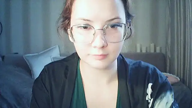 MoodieMira online show from 03-05-26, 01:19