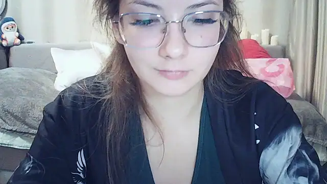 MoodieMira online show from 03-04-26, 03:42