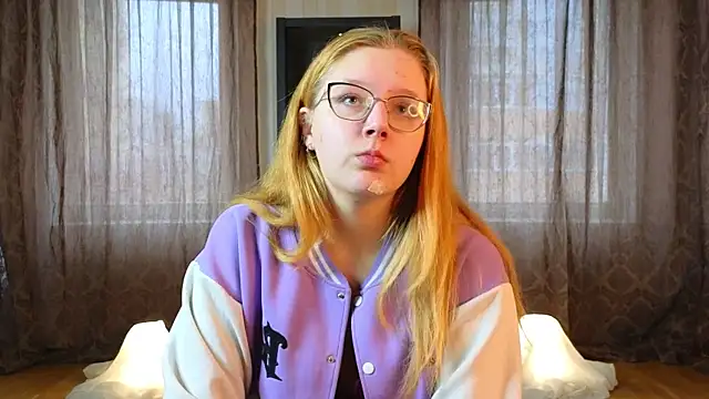 AlinaAldrete online show from 11-08-25, 08:07