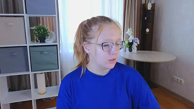 AlinaAldrete online show from 10-12-25, 05:20