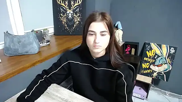 Flower mary online show from 11-18-25, 07:44