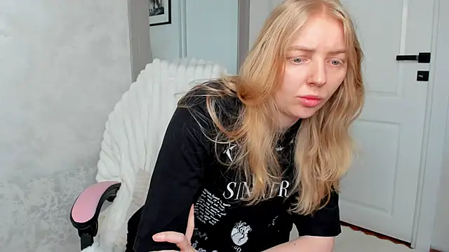 SundyRose online show from 05-17-26, 08:58