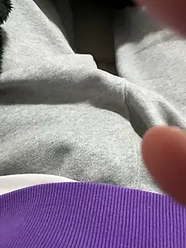 haruki 18old online show from 11-10-25, 01:49