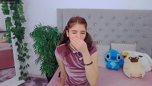 ArielLoove online show from 11-19-25, 06:35