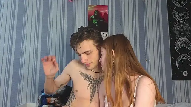 EmiliaCouple online show from 04-22-26, 12:45