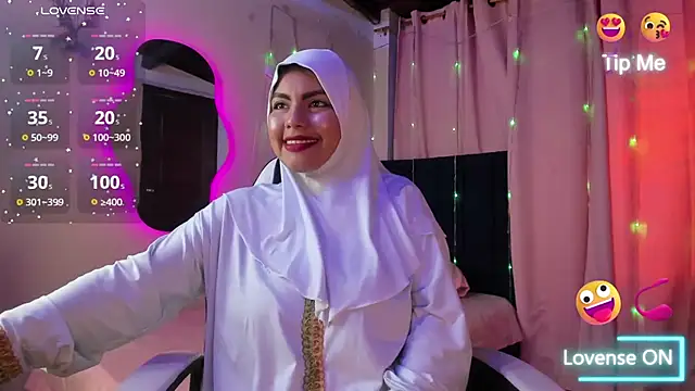 SamiraAlabi online show from 10-13-25, 12:40