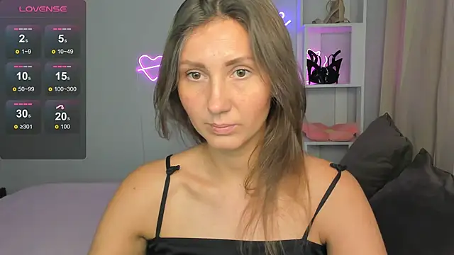 Snapshot of NikkiKiss__ chatting on 10-21-25, 01:38 NikkiKiss online show from 10-21-25, 01:38
