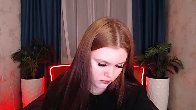 Musegirl online show from 12-03-25, 01:39