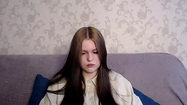 Musegirl online show from 11-18-25, 08:17