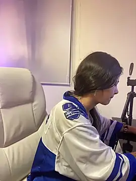 Ninfa pink online show from 11-04-25, 08:56