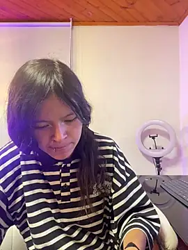 Ninfa pink online show from 11-20-25, 09:58