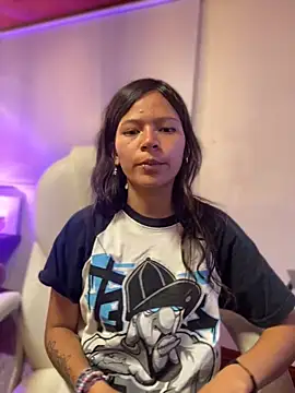 Ninfa pink online show from 10-30-25, 07:44