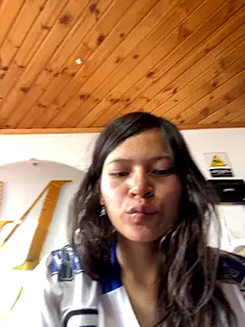 Ninfa pink online show from 11-26-25, 07:14