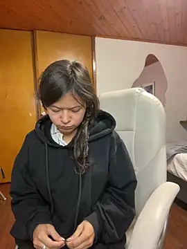 Ninfa pink online show from 12-19-25, 03:58