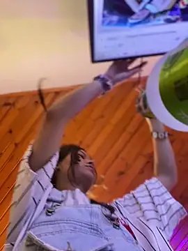 Ninfa pink online show from 11-07-25, 09:52