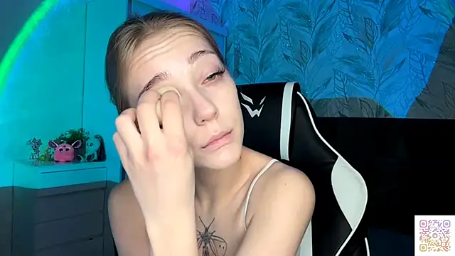 EvaPeace online show from 11-16-25, 05:06