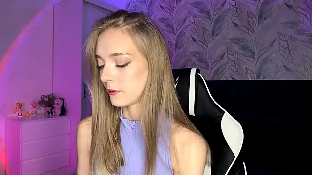 EvaPeace online show from 10-30-25, 05:21