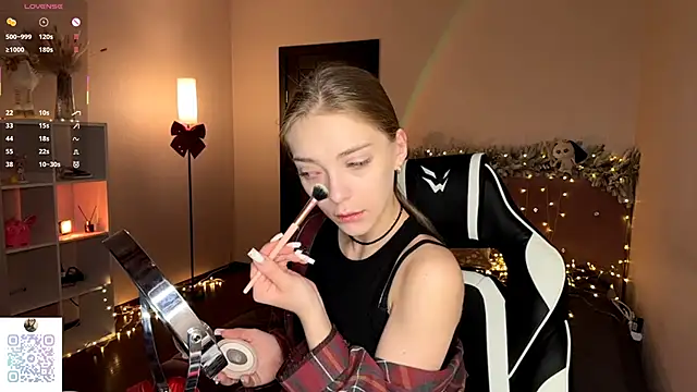 EvaPeace online show from 01-10-26, 07:09