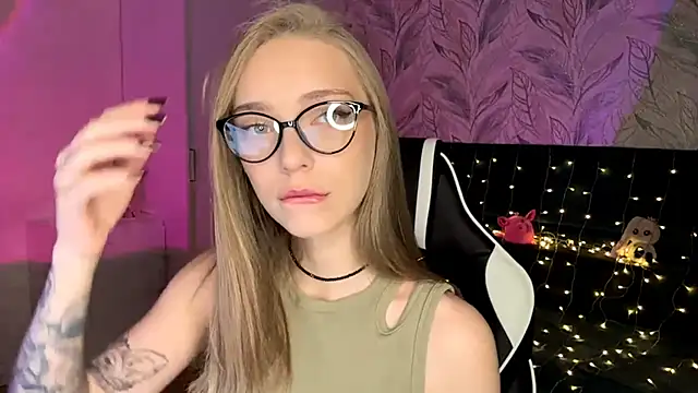 EvaPeace online show from 12-03-25, 07:24