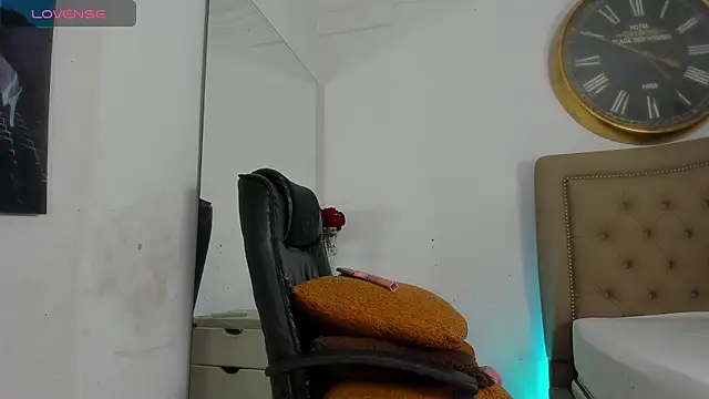 Adara Ferrara online show from 04-05-26, 11:22