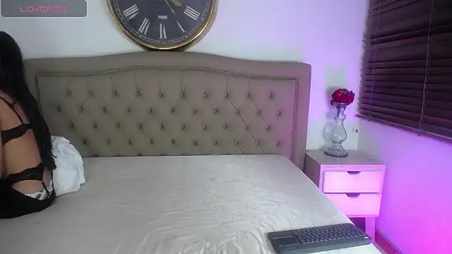 Snapshot of Adara_Ferrara chatting on 02-22-26, 04:59 Adara Ferrara online show from 02-22-26, 04:59