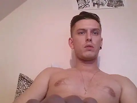 kinkyalecx online show from 11-17-25, 04:00