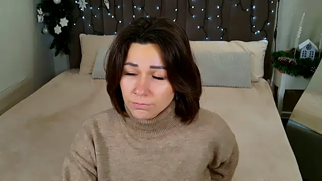 EdenSolis online show from 12-15-25, 09:04