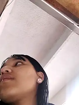 Valen russo online show from 10-29-25, 01:21