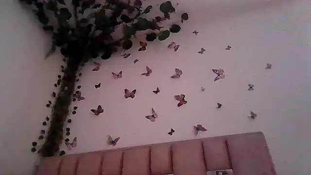 Snapshot of abby_moss_2 chatting on 06-11-26, 12:35 abby moss 2 online show from 06-11-26, 12:35