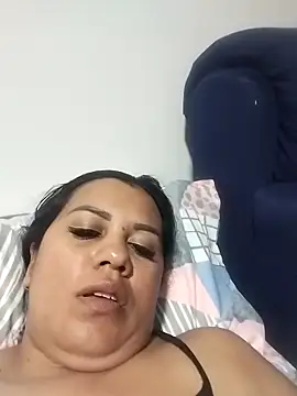 Snapshot of Candy-Samanthy chatting on 11-24-25, 01:38 Candy-Samanthy online show from 11-24-25, 01:38