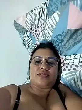 Snapshot of Candy-Samanthy chatting on 10-26-25, 02:56 Candy-Samanthy online show from 10-26-25, 02:56