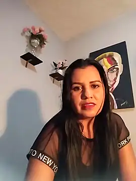 Snapshot of Candy-Samanthy chatting on 10-15-25, 01:37 Candy-Samanthy online show from 10-15-25, 01:37