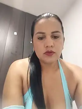 Snapshot of Candy-Samanthy chatting on 12-17-25, 08:36 Candy-Samanthy online show from 12-17-25, 08:36