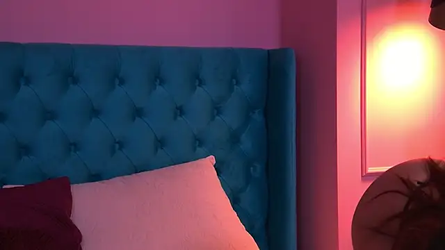 TaliaMorenne online show from 10-12-25, 03:02