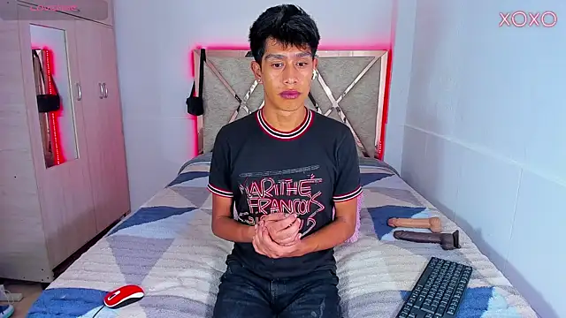 Jacovo2002 online show from 10-16-25, 04:10