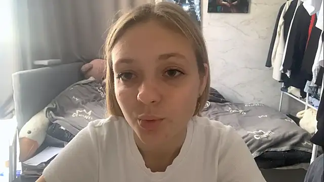  petaI online show from 10-13-25, 07:43