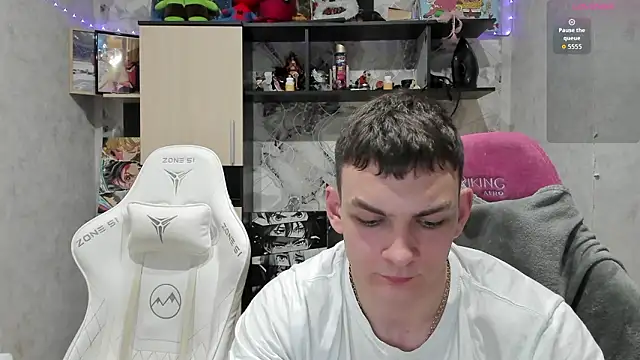 MIKE GOD19 online show from 03-15-26, 04:36