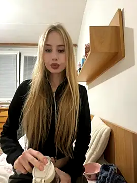 JudithCarly online show from 11-07-25, 06:23