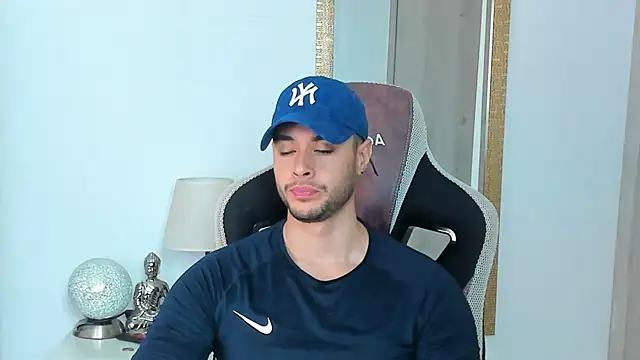 Snapshot of Ken_mailik1 chatting on 01-10-26, 03:46 Ken mailik1 online show from 01-10-26, 03:46