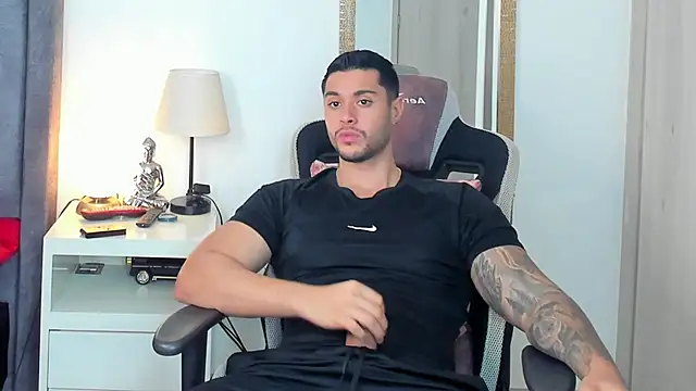 Ken mailik1 online show from 03-10-26, 09:41