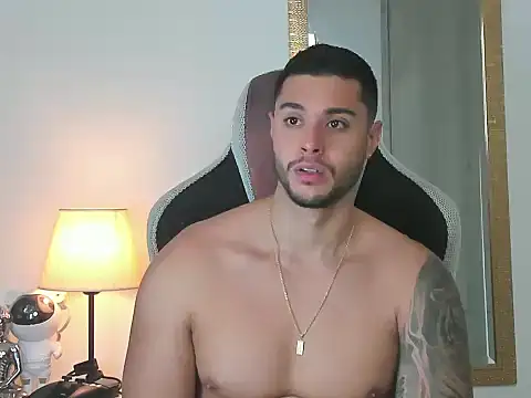 Snapshot of Ken_mailik1 chatting on 10-14-25, 08:09 Ken mailik1 online show from 10-14-25, 08:09