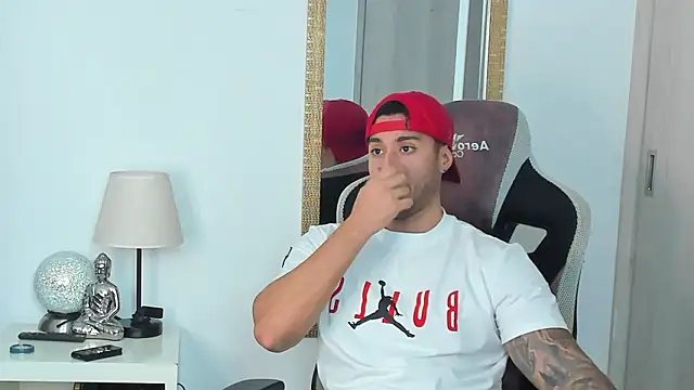 Snapshot of Ken_mailik1 chatting on 02-01-26, 05:27 Ken mailik1 online show from 02-01-26, 05:27