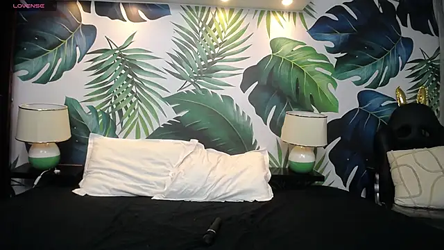  tahira   online show from 12-20-25, 12:52