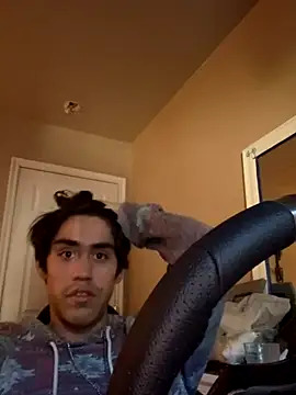 Snapshot of HowboyCom chatting on 10-21-25, 01:54 HowboyCom online show from 10-21-25, 01:54
