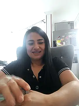 Snapshot of solerpamela chatting on 10-12-25, 09:27 solerpamela online show from 10-12-25, 09:27