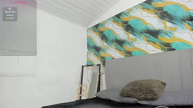 Barbieteeen online show from 12-19-25, 02:59