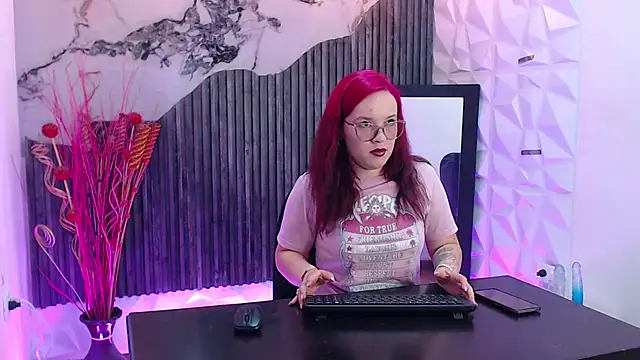 Snapshot of Agatha_Bms chatting on 10-22-25, 04:34 Agatha Bms online show from 10-22-25, 04:34