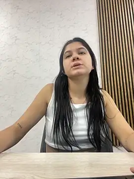 Snapshot of emma_jak chatting on 10-12-25, 03:24 emma jak online show from 10-12-25, 03:24