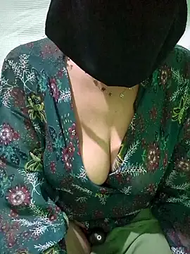 Snapshot of Prinsisa_sara chatting on 05-18-26, 05:18 Prinsisa sara online show from 05-18-26, 05:18