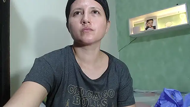 Snapshot of Renata_Rivas chatting on 07-14-26, 04:06 Renata Rivas online show from 07-14-26, 04:06